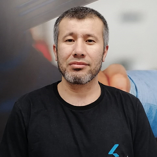 Икром Муминов